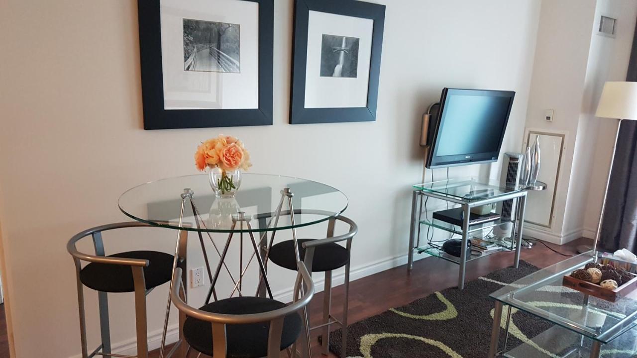Toronto Luxury Accommodations - Qwest Екстериор снимка