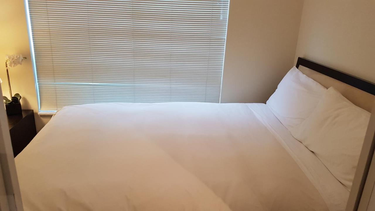 Toronto Luxury Accommodations - Qwest Екстериор снимка