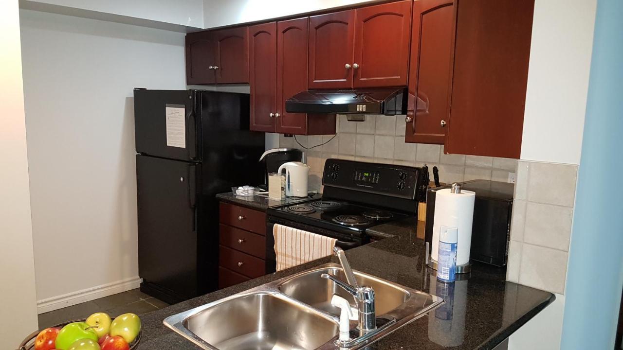 Toronto Luxury Accommodations - Qwest Екстериор снимка