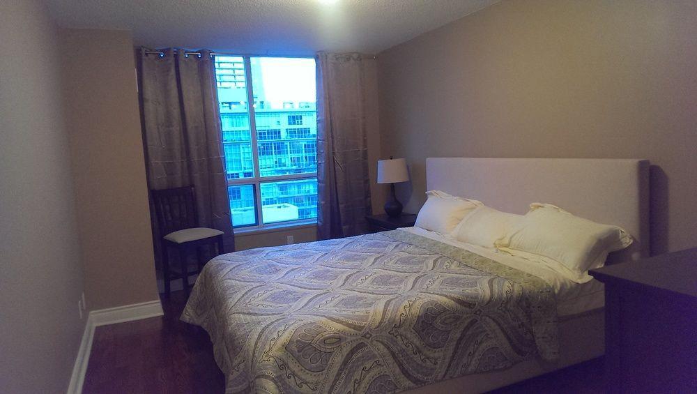 Toronto Luxury Accommodations - Qwest Екстериор снимка