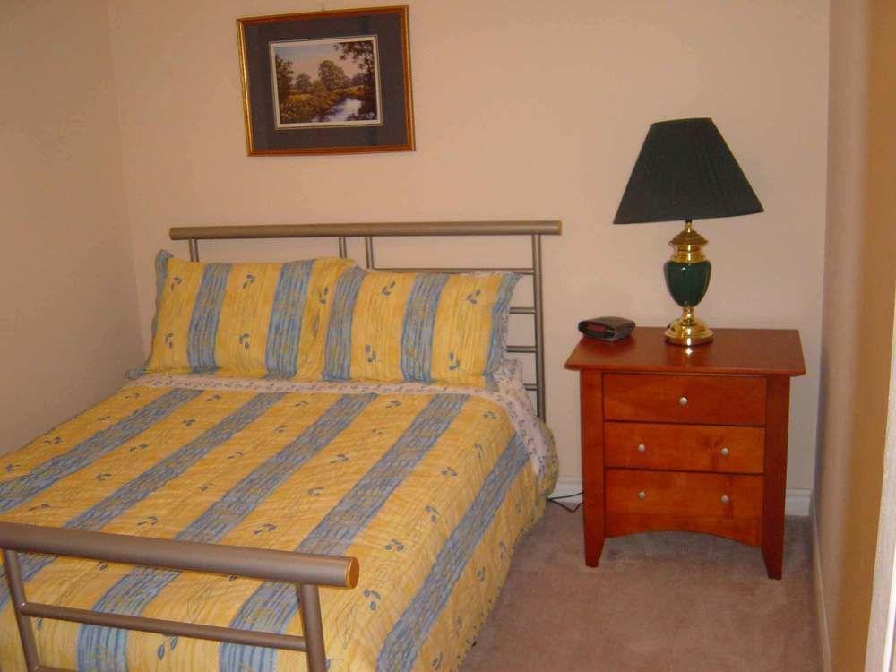Toronto Luxury Accommodations - Qwest Екстериор снимка