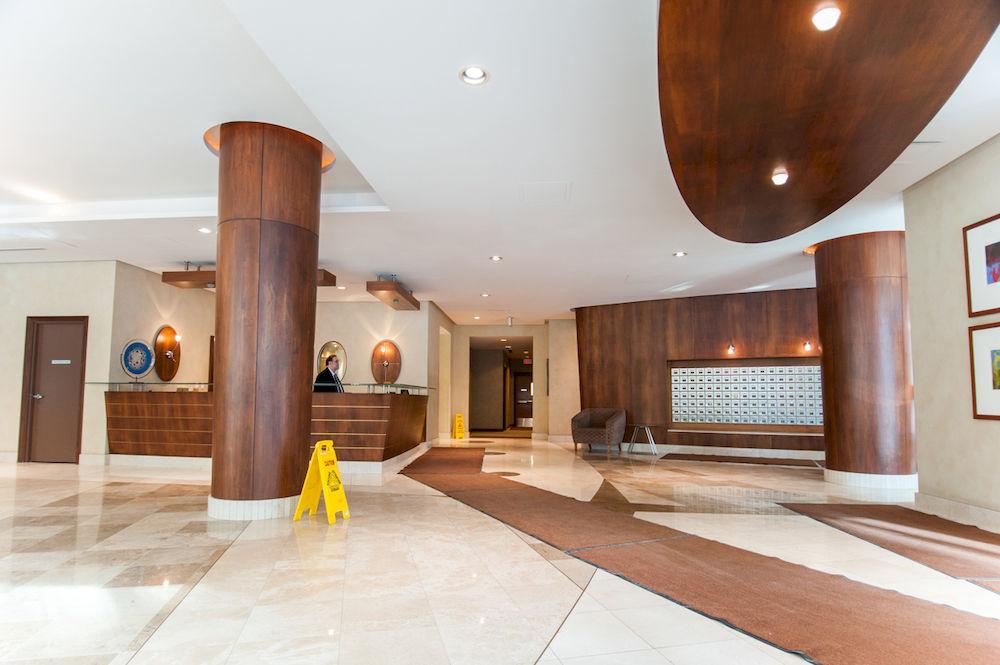 Toronto Luxury Accommodations - Qwest Екстериор снимка