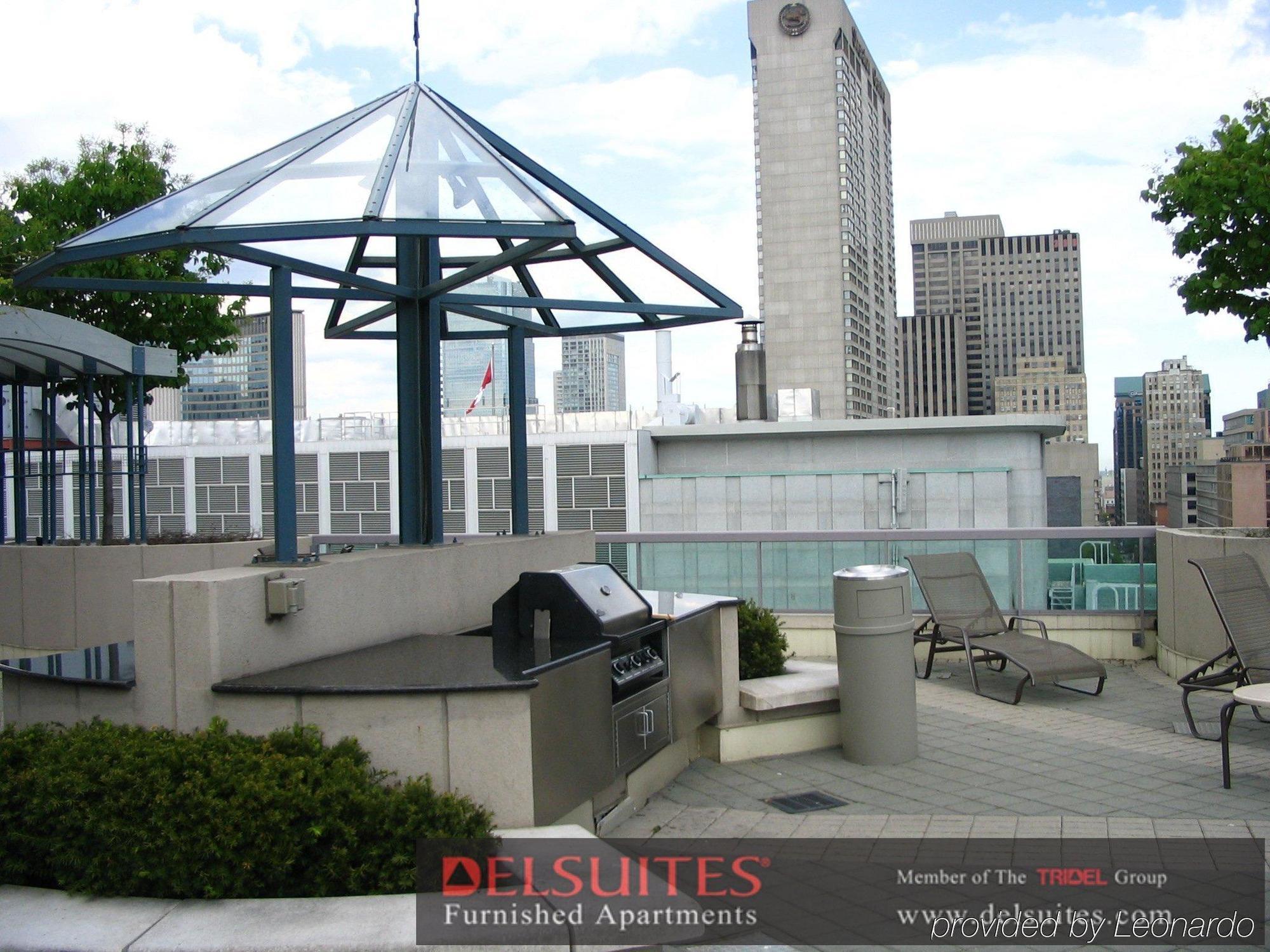 Toronto Luxury Accommodations - Qwest Екстериор снимка