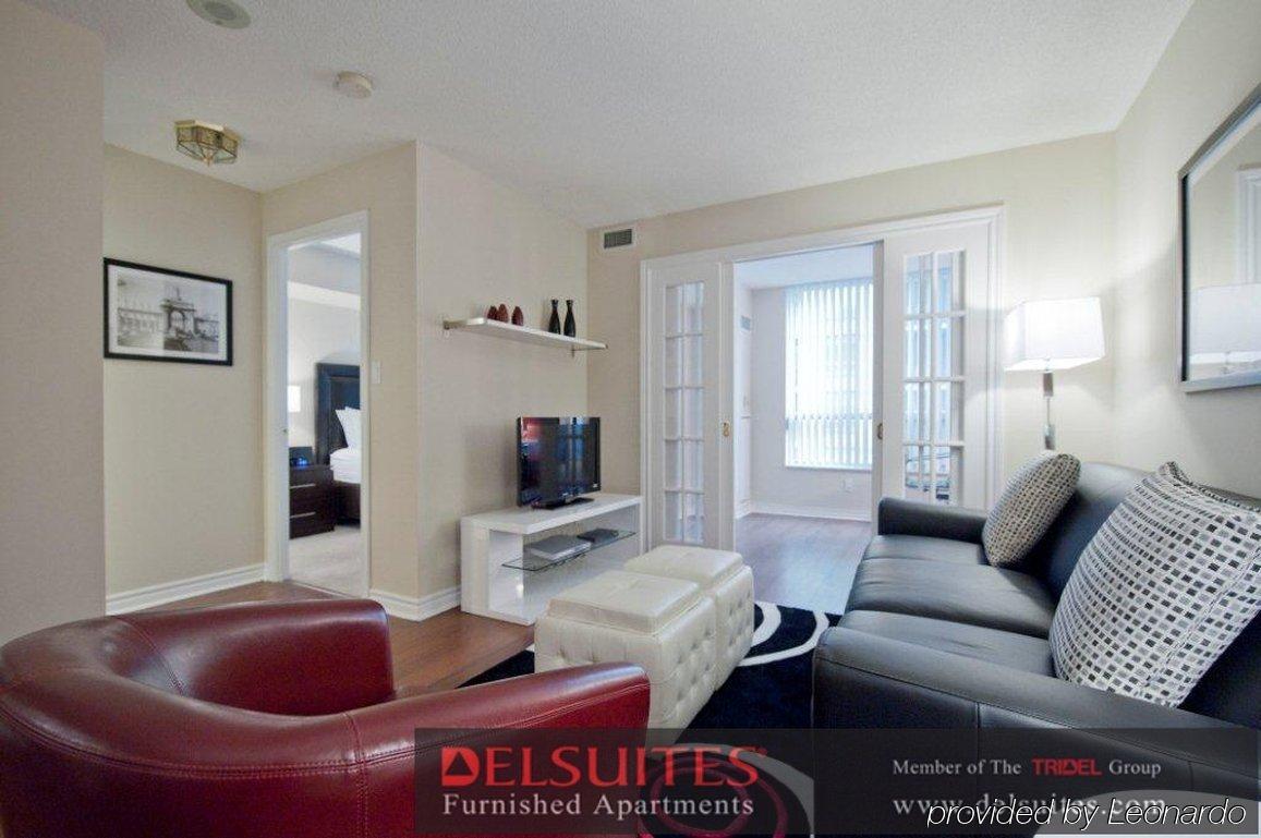 Toronto Luxury Accommodations - Qwest Екстериор снимка