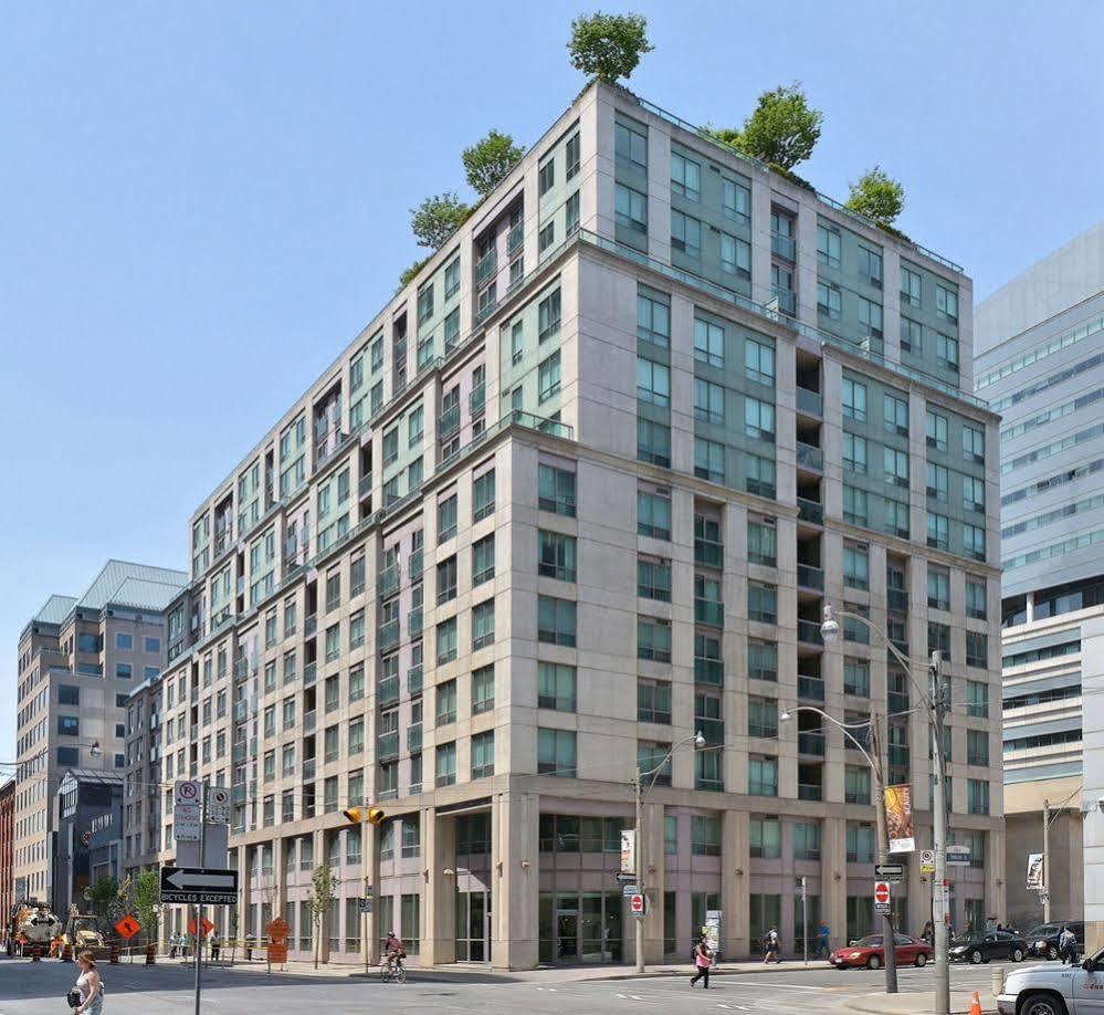Toronto Luxury Accommodations - Qwest Екстериор снимка