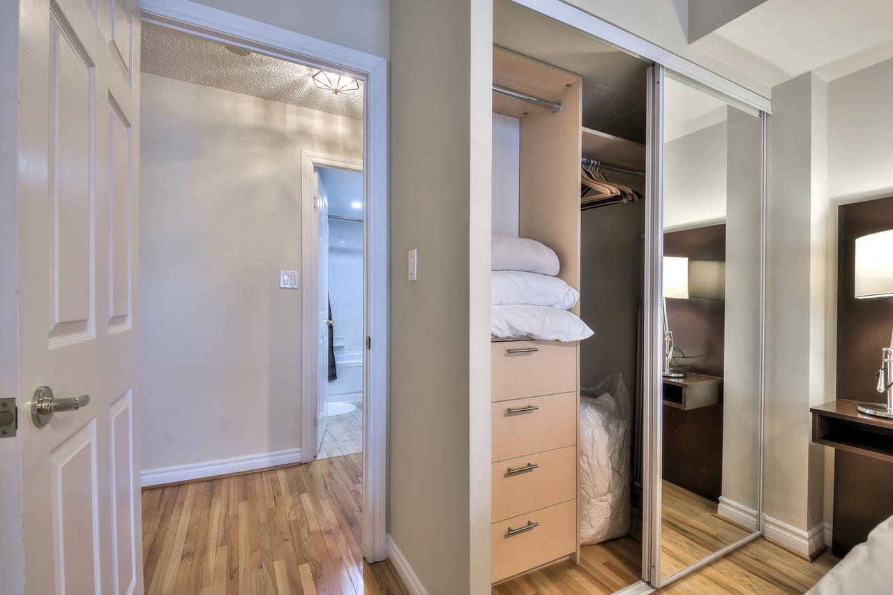 Toronto Luxury Accommodations - Qwest Екстериор снимка